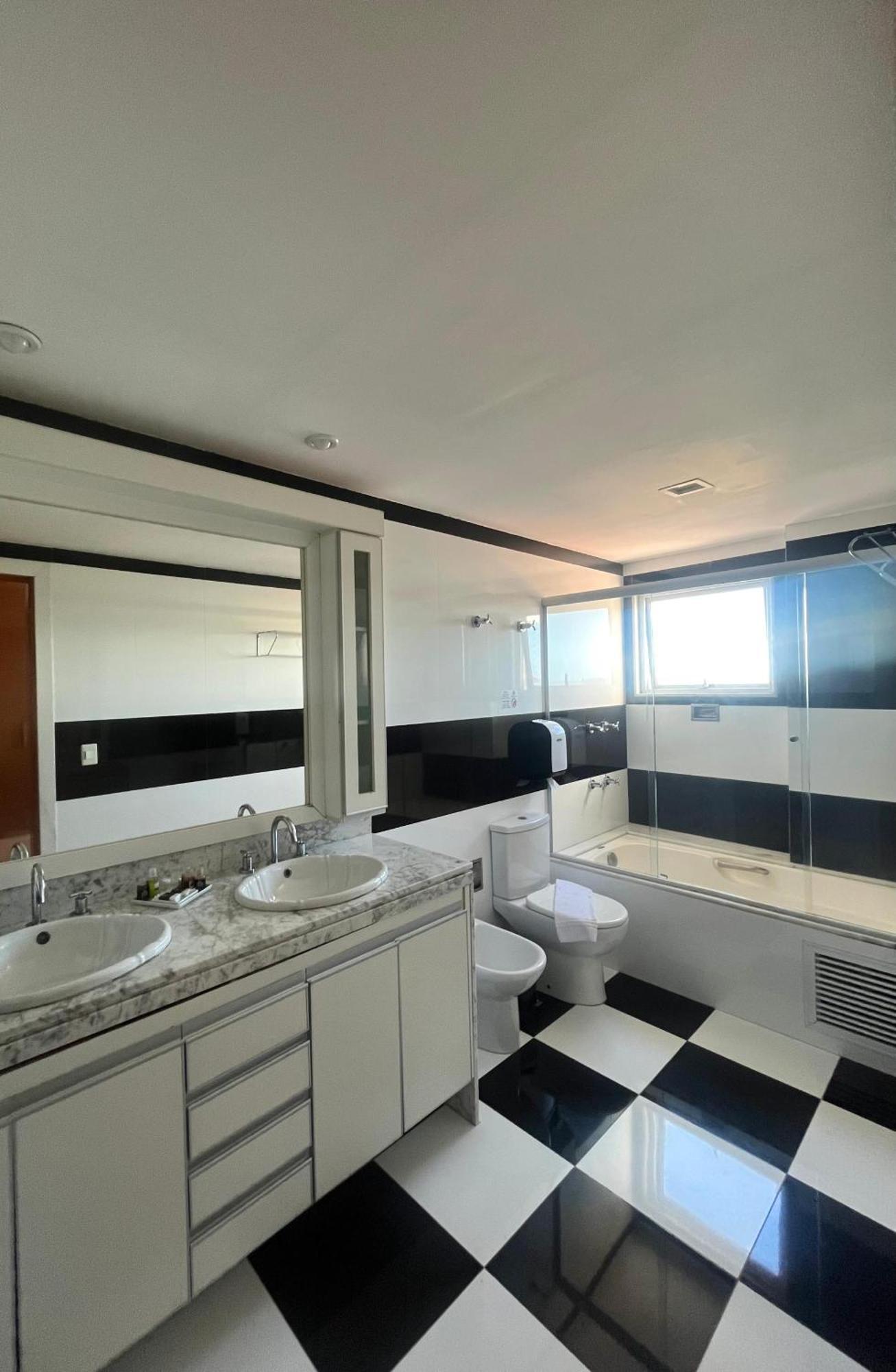 Royal Urban Hotel 4*